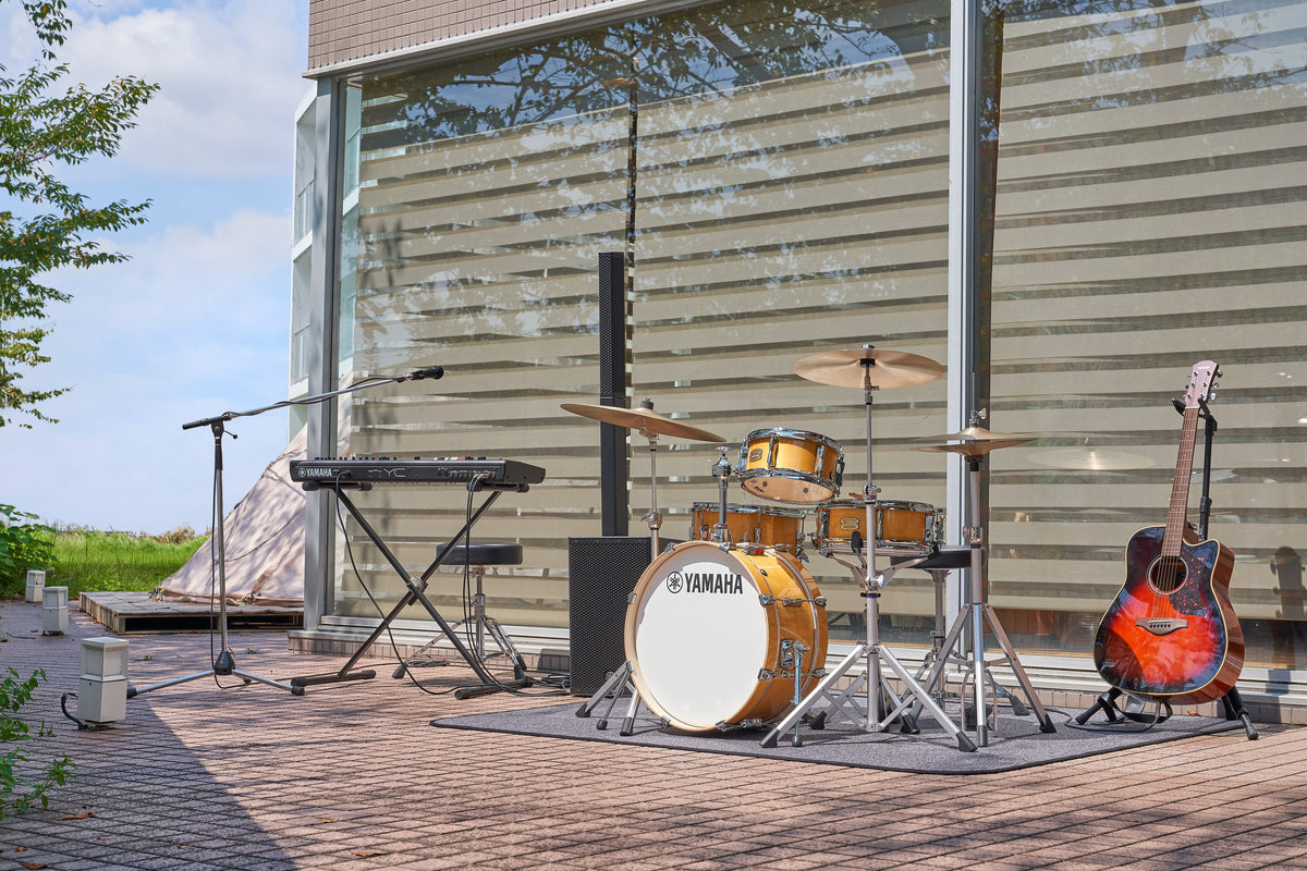 Yamaha Stage Custom Hip Drum Kit W/Crosstown Hardware Package (and FP7210A Pedal) - Natural Wood