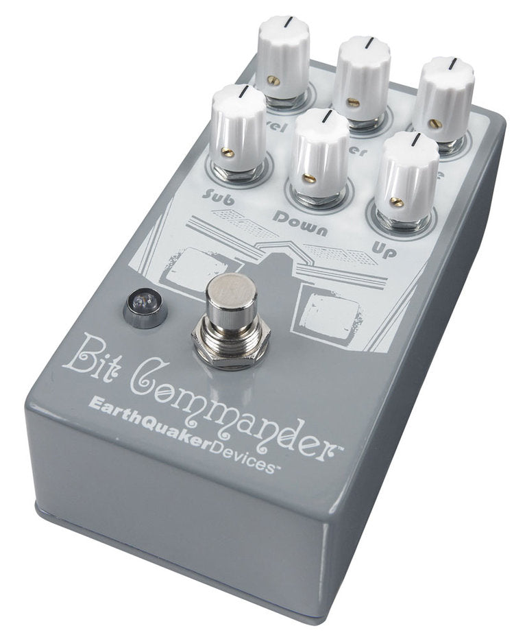 EarthQuaker Devices Bit Commander Analogue Octave Synth
